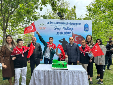 Eyüpsultan'ın özel çocukları Asker Ocağına uğurlandı Eyüpsultan'ın özel çocukları Asker Ocağına uğurlandı