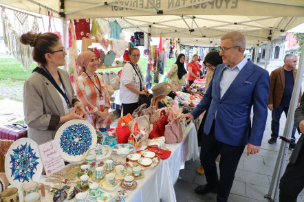 İslahiyeli kadınların el emeği ürünlerinin yer aldığı festival başladı İslahiyeli kadınların el emeği ürünlerinin yer aldığı festival başladı