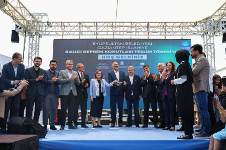 İslahiye'de yaptığımız kalıcı konutları teslim ettik İslahiye'de yaptığımız kalıcı konutları teslim ettik