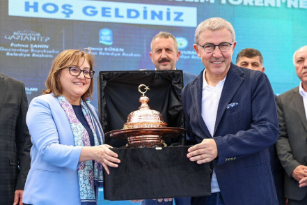 Gaziantep Büyükşehir Belediye Başkanı Fatma Şahin'den, Deniz Köken'e çok özel teşekkür... Gaziantep Büyükşehir Belediye Başkanı Fatma Şahin'den, Deniz Köken'e çok özel teşekkür...