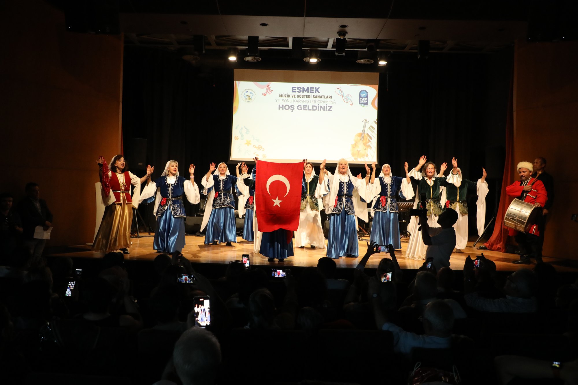 ESMEK eğitim sezonuna muhteşem kapanış ESMEK eğitim sezonuna muhteşem kapanış