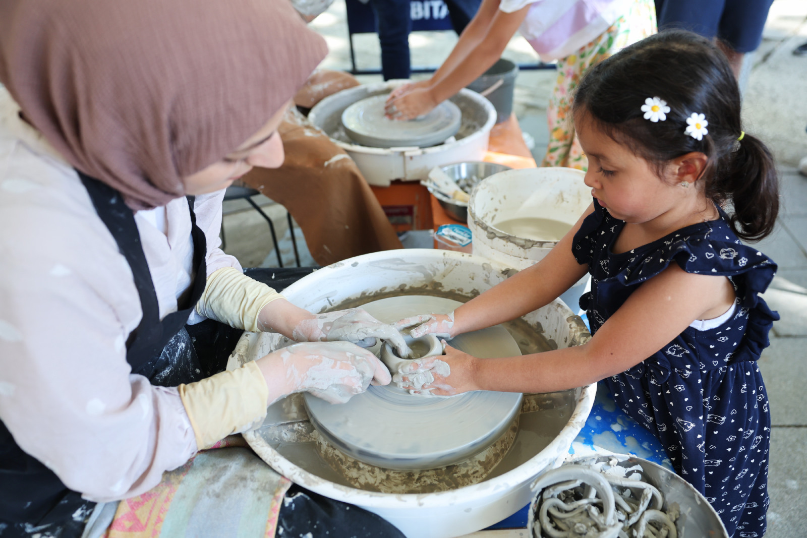 Çocuklar sanatın farklı dallarıyla tanışıyor Çocuklar sanatın farklı dallarıyla tanışıyor