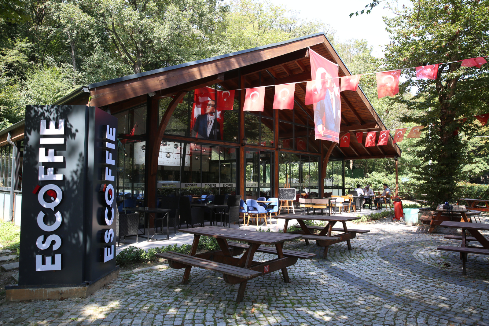ESCOFFIE'nin yeni şubesi Kurt Kemeri'nde açıldı ESCOFFIE'nin yeni şubesi Kurt Kemeri'nde açıldı