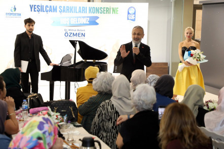 Eyüpsultan Belediyesi'nden Yaşlılar Günü'ne özel etkinlik Eyüpsultan Belediyesi'nden Yaşlılar Günü'ne özel etkinlik