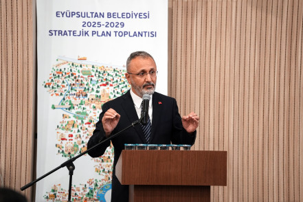 Başkan Özmen, Eyüpsultan'ın 5 yıllık bilançosunu açıkladı Başkan Özmen, Eyüpsultan'ın 5 yıllık bilançosunu açıkladı
