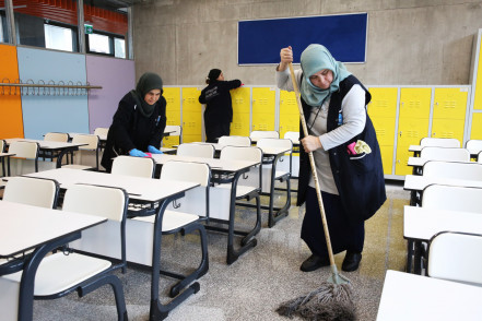 Okul, cami ve kamu kurumlarımızın temizliğini yapıyoruz Okul, cami ve kamu kurumlarımızın temizliğini yapıyoruz