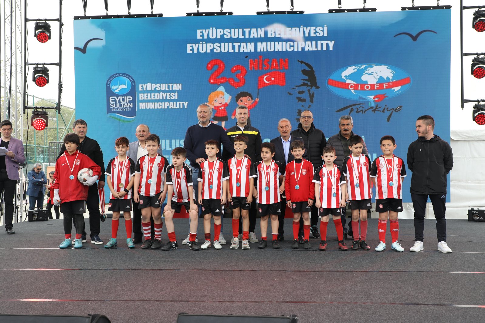 23 Nisan'a özel U10 Futbol Turnuvası