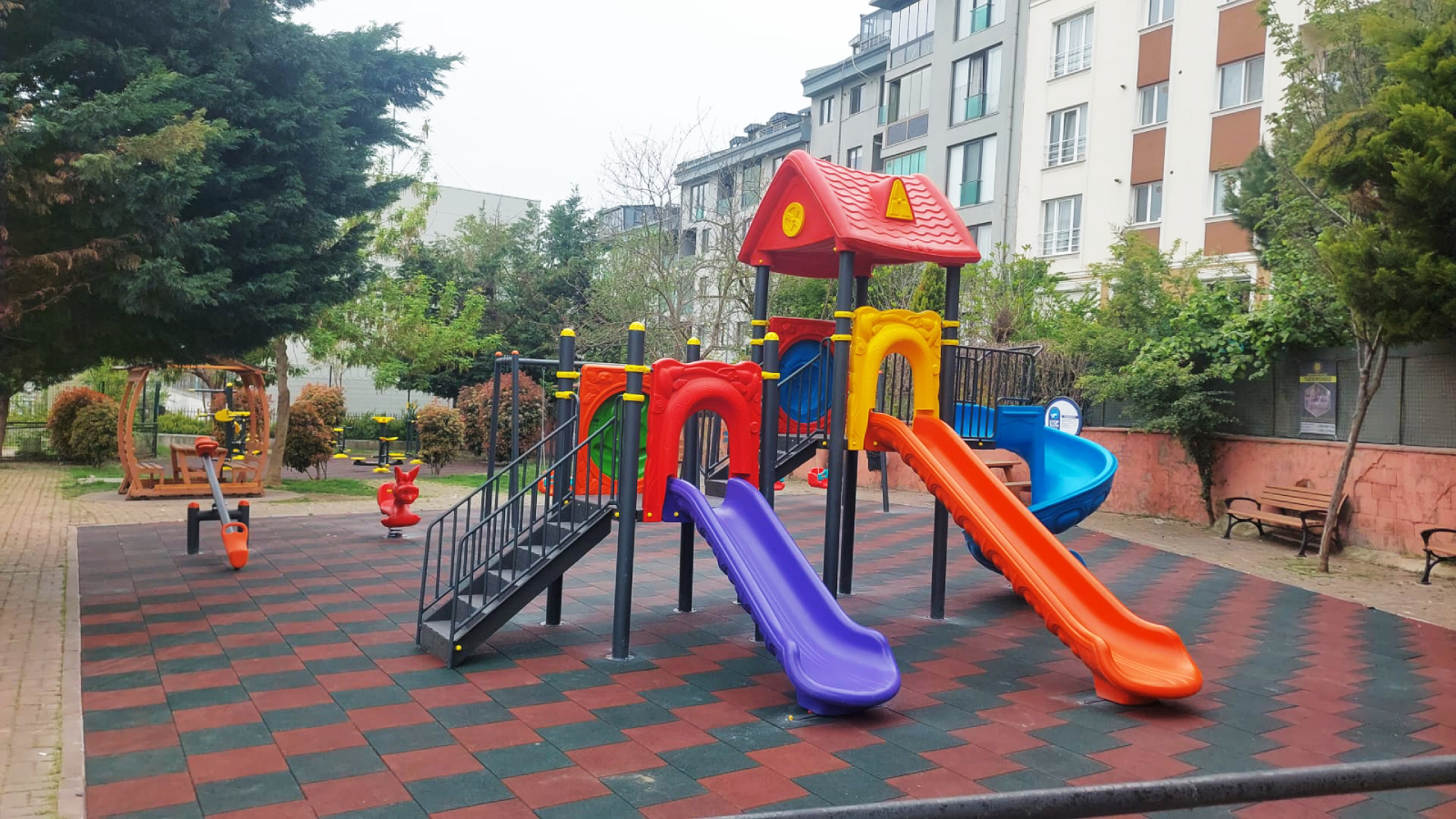 Eyüpsultan'da parklar yenileniyor, yeşil alanlar çoğalıyor! Eyüpsultan'da parklar yenileniyor, yeşil alanlar çoğalıyor!