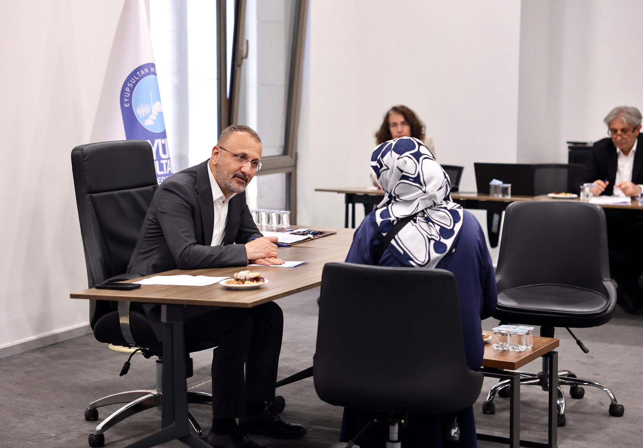 Başkan Özmen halkın yanında: Sorunlara yerinde çözüm Başkan Özmen halkın yanında: Sorunlara yerinde çözüm