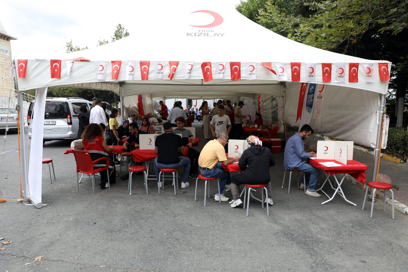 Eyüpsultanlılardan Kan Bağışı Seferberliği'ne büyük destek Eyüpsultanlılardan Kan Bağışı Seferberliği'ne büyük destek