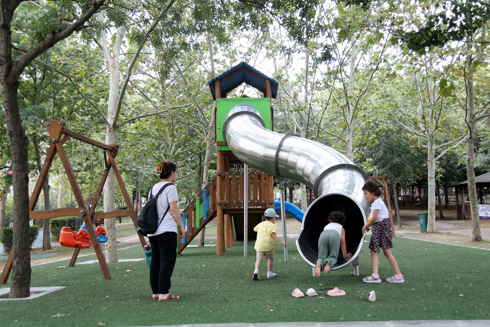 Eyüpsultan'da 3 yeni park daha hizmete açıldı Eyüpsultan'da 3 yeni park daha hizmete açıldı