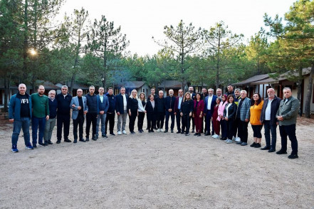 Başkan Özmen, Çiftalan Gençlik Kampı'nda muhtarlarla bir araya geldi Başkan Özmen, Çiftalan Gençlik Kampı'nda muhtarlarla bir araya geldi