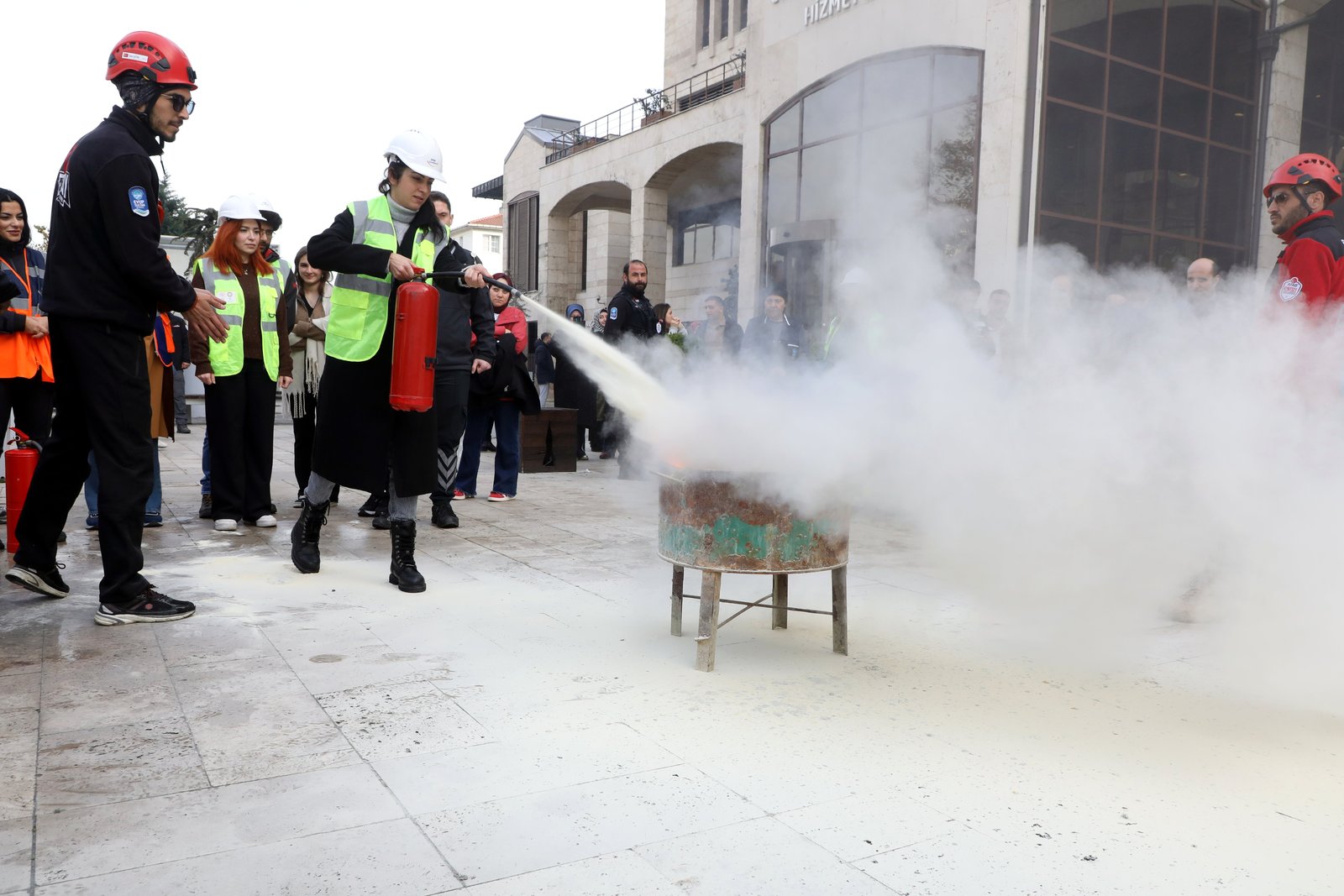 Eyüpsultan Belediyesi'nde “Yangın - Tahliye Tatbikatı” yapıldı