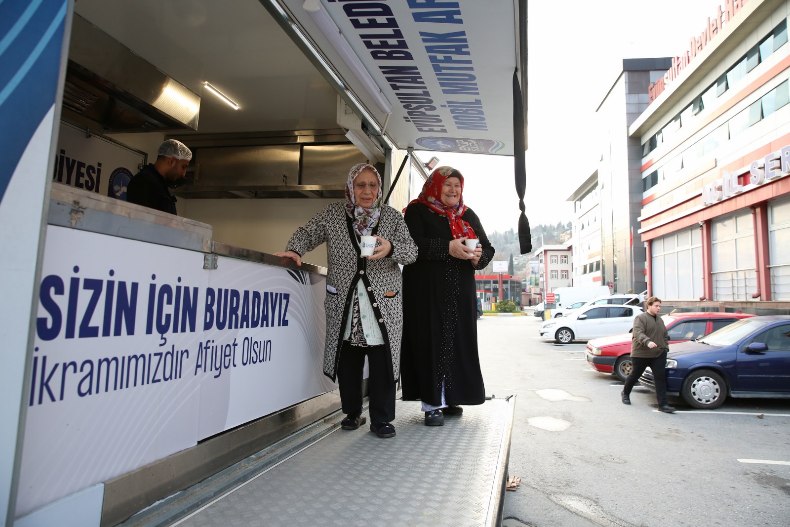 Eyüpsultan Belediyesi'nden soğuk kış günlerinde sıcak çorba ikramı
