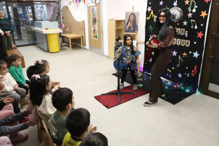 Akşemsettin ÇEM'li minikler Barış Manço'yu andı