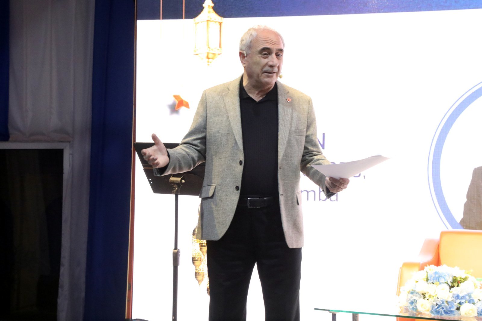 Prof. Dr. Nurullah Genç ile şiir akşamları