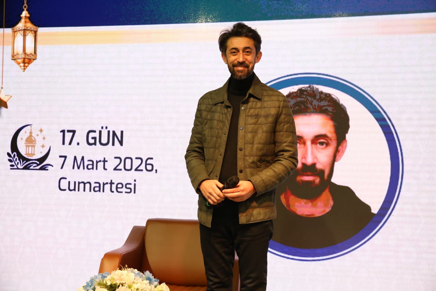 Eyüpsultan'da Şiir Akşamları'nda Mehmet Ercan'dan duygu dolu Ramazan söyleşisi