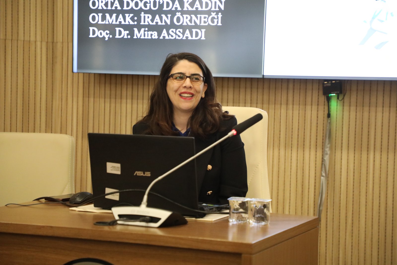 Eyüpsultan'da “Orta Doğu'da Kadın Olmak” konuşuldu