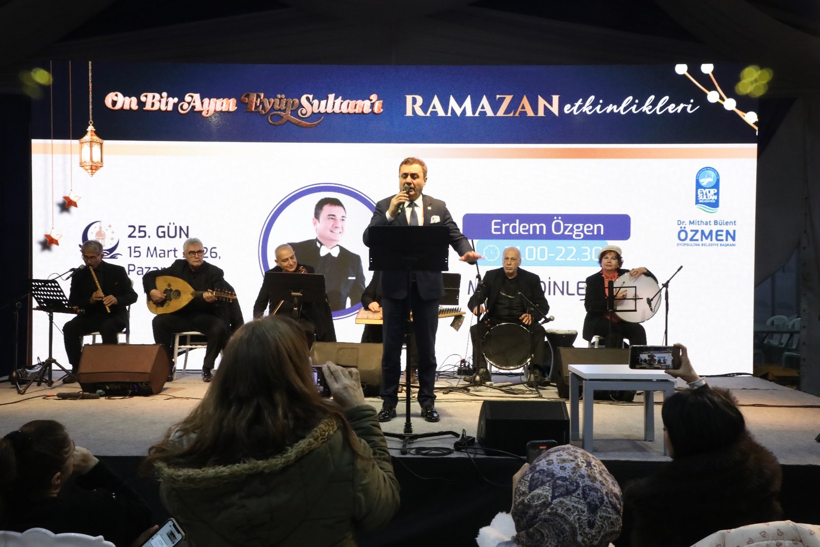 Eyüpsultan'da Ramazan'ın ruhu, musikiyle gönüllere dokunuyor Eyüpsultan'da Ramazan'ın ruhu, musikiyle gönüllere dokunuyor