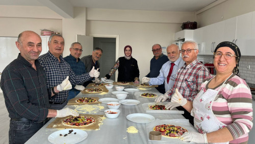 Yaş almış bireylerin lezzet yarışı