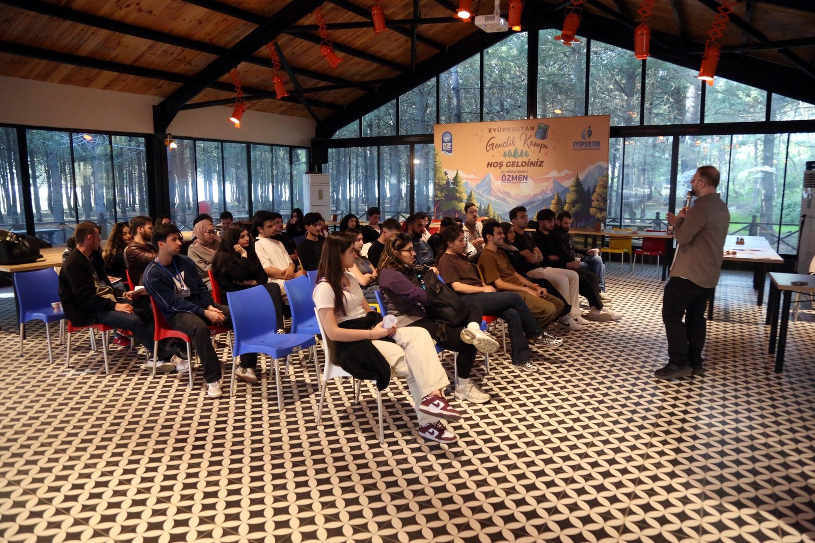 Üniversite öğrencilerine kamp programı