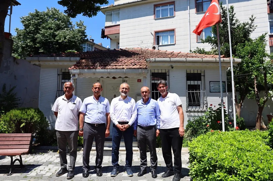 Başkan Özmen'den Nişancı Mahallesi Muhtarlığı'na ziyaret Başkan Özmen'den Nişancı Mahallesi Muhtarlığı'na ziyaret