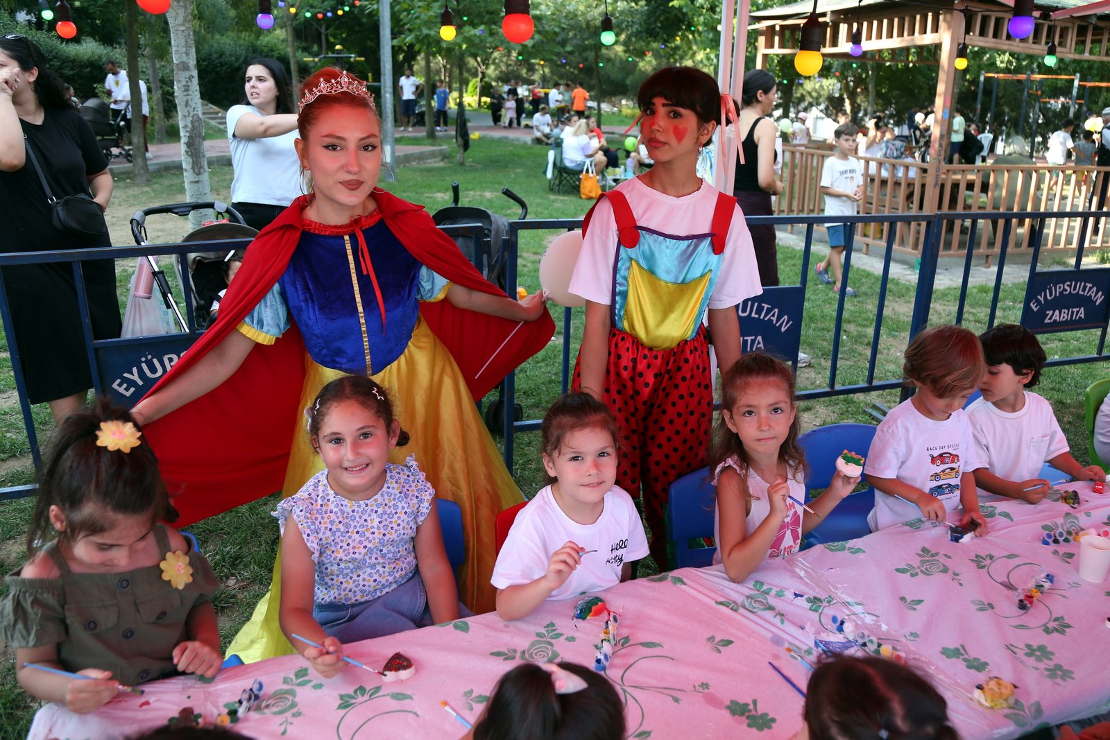 Yaz Şenlikleri Karadolap, Sakarya ve Silahtarağa Mahallelerini şenlendirdi Yaz Şenlikleri Karadolap, Sakarya ve Silahtarağa Mahallelerini şenlendirdi