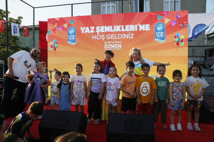 Eyüpsultan'da Yaz Şenlikleri Pirinççi'de çocukların yüzünü güldürdü