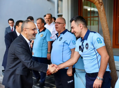 Başkan Özmen, Zabıta Haftası'nda zabıta personeliyle bir araya geldi