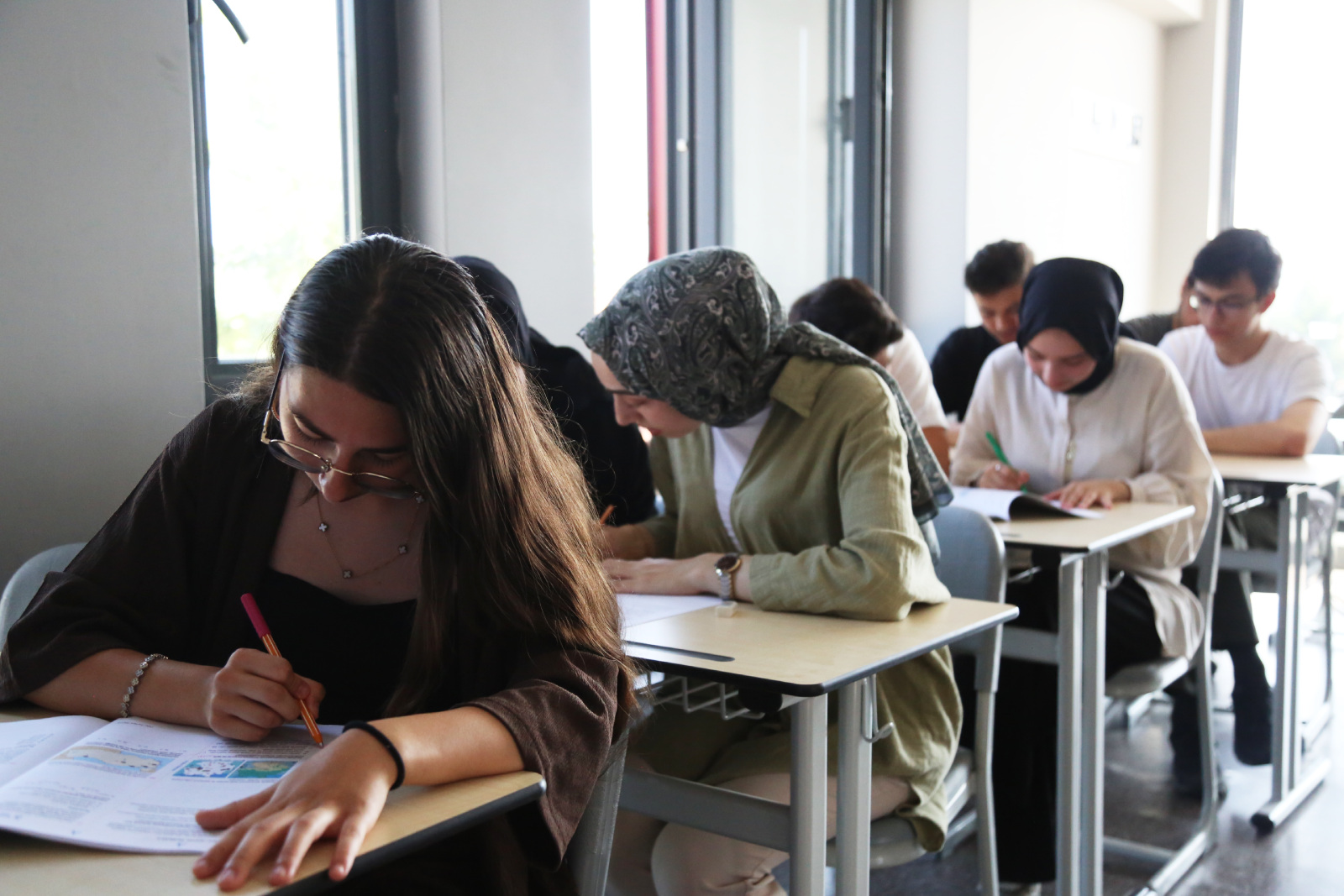 Eyüpsultan Belediyesi Gençlik Merkezleri'nden YKS'de büyük başarı Eyüpsultan Belediyesi Gençlik Merkezleri'nden YKS'de büyük başarı