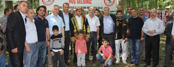 Kurtkemeri'nde Derneklerin Piknik Keyfi… Kurtkemeri'nde Derneklerin Piknik Keyfi…