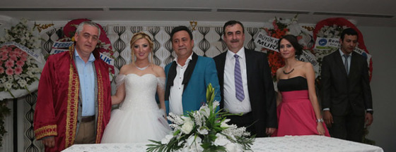 Uzun Ailesinin Mutlu Günü… Uzun Ailesinin Mutlu Günü…