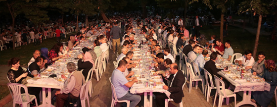 Rami'de Açıkhava İftarı... Rami'de Açıkhava İftarı...