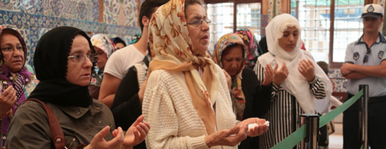 Eyüp Sultan Türbesi Açıldı Eyüp Sultan Türbesi Açıldı