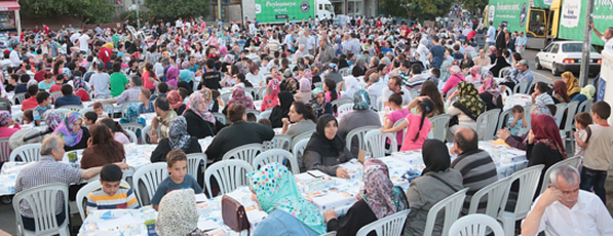 Nişanca'da Açıkhava İftarı... Nişanca'da Açıkhava İftarı...
