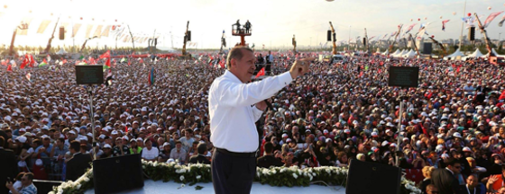 Binlerce Eyüplü Gemilerle Mitinge Gitti… Binlerce Eyüplü Gemilerle Mitinge Gitti…