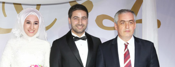 Mehmet Çevik'in Oğlu Feshane'de Evlendi Mehmet Çevik'in Oğlu Feshane'de Evlendi