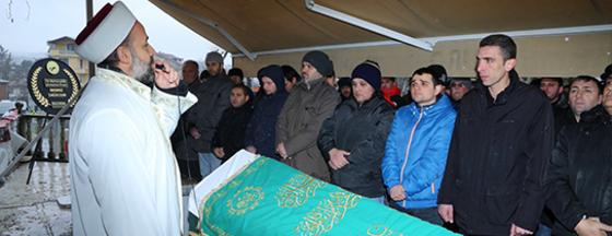 Başkan, acılı aileyi yalnız bırakmadı Başkan, acılı aileyi yalnız bırakmadı