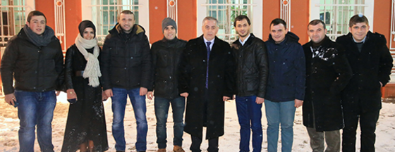 Başkan Gençlerle Kartopu Oynadı... Başkan Gençlerle Kartopu Oynadı...