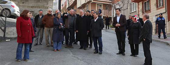 Başkan Aydın Eyüp'ü adım adım dolaşıyor Başkan Aydın Eyüp'ü adım adım dolaşıyor