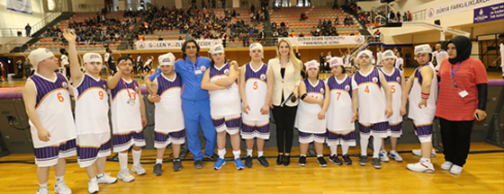 Ahmet Talha Dertsiz İBB Spor ile sözleşme imzaladı Ahmet Talha Dertsiz İBB Spor ile sözleşme imzaladı