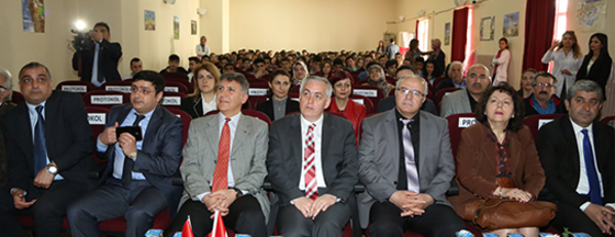 Başkan Aydın, Turizm Haftası Etkinliğinde Liselilerle Buluştu Başkan Aydın, Turizm Haftası Etkinliğinde Liselilerle Buluştu