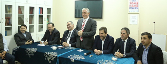 Başkan Aydın Akşam Namazı Sonrası Vatandaşlarla Sohbet Etti Başkan Aydın Akşam Namazı Sonrası Vatandaşlarla Sohbet Etti