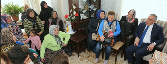Başkan Aydın Esentepe Mahallesi'ni Ziyaret Etti Başkan Aydın Esentepe Mahallesi'ni Ziyaret Etti
