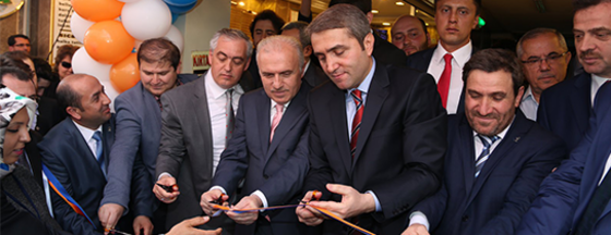 Eyüp'te Coşkulu Tören Eyüp'te Coşkulu Tören