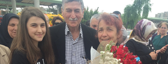 48 Yıllık Evli Çifte Başkan Aydın'dan Sürpriz 48 Yıllık Evli Çifte Başkan Aydın'dan Sürpriz