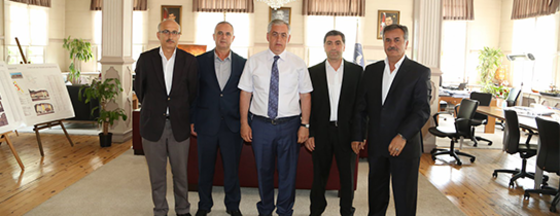 Zeytinburnu Tüm Giresunlular Derneği'nden Başkan Aydın'a Ziyaret Zeytinburnu Tüm Giresunlular Derneği'nden Başkan Aydın'a Ziyaret