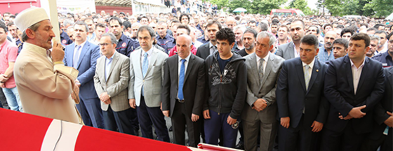 Şehit İtfaiye Eri, Veysel Karani Camii'nden Uğurlandı Şehit İtfaiye Eri, Veysel Karani Camii'nden Uğurlandı