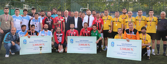 Eyüp Belediyesi'nde 4-4'lük Futbol Ziyafeti Eyüp Belediyesi'nde 4-4'lük Futbol Ziyafeti