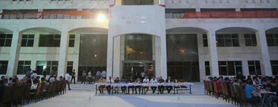 Eyüp Belediyesi Hizmet Binasında İlk İftar Eyüp Belediyesi Hizmet Binasında İlk İftar